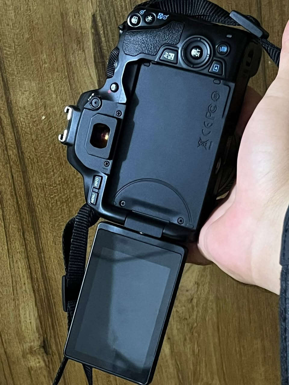 Canon 250D
للبيع 
السعر 750  الف 
ملحقات كاملة
عدسة الكت ١٨-٥٥
وعدسة ٥٠ ملم  فتحة ١.٨
الحزام
البطارية
وشاحنة


**إذا كنت صاحب هذا الإعلان وتريد حذفه لأي سبب، رجاءا أرسل رسالة إلى الدعم الفني**