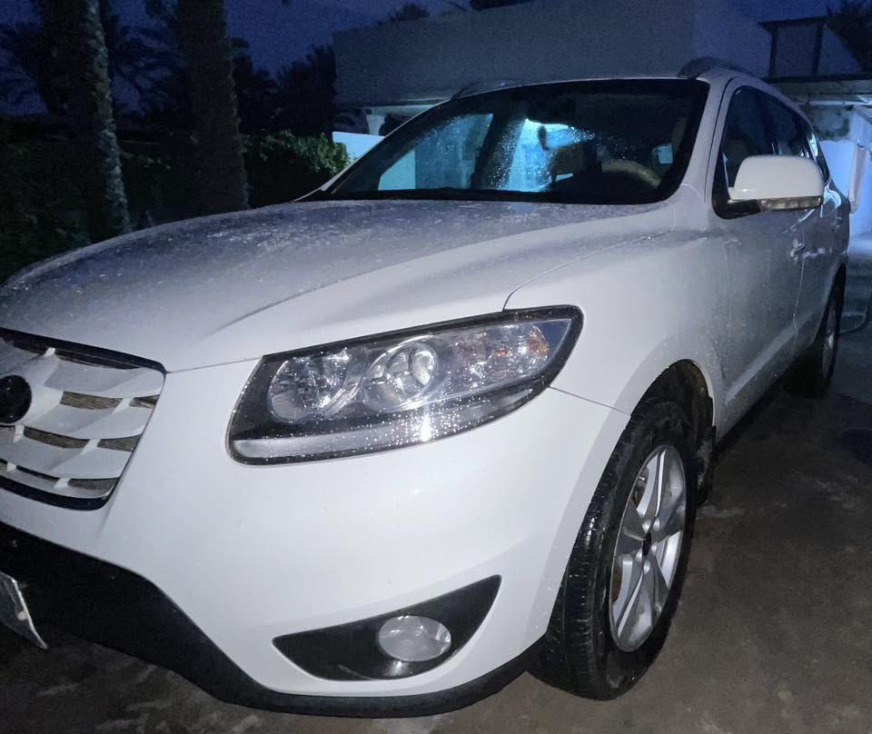 السلام عليكم للبيع سنتافي موديل 11
محرك 6سلندر 3500

السياره جاهزه من كلشي 

المواصفات 7راكب

كشن كهربائي 

بصمه 2

كاميرا خلفية 

كروس سرعه

تحكم ستيرن جهتين

فتحه سقف

داخل صاج

حساس خلفي

مري شفط

شاشه اندر اصلي

اشاير مري

من تشمي 120 ادك جرس

مكان السياره بغداد 

للأتصال  ***********
