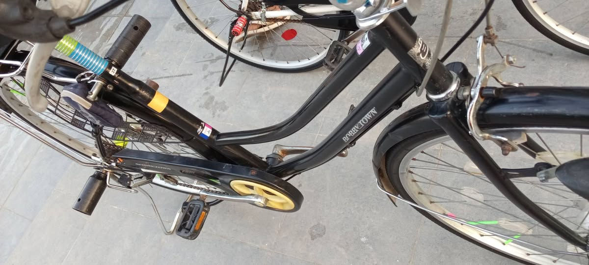 السلام عليكم بايسكل للبيع حجم 27 النضافة 100=100رقم الهاتف ***********
