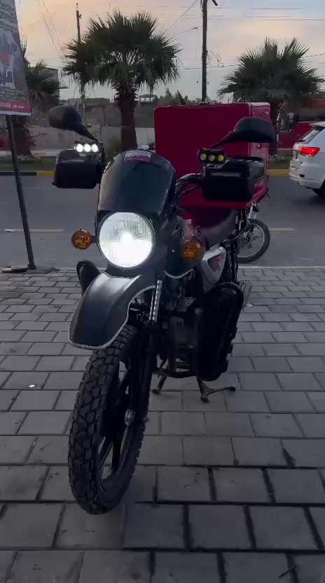 سلام عليكم
دراجه بوكسر الرقم صالح الدين مشروع وطني ثاني يوم تحويل الدراجه مو بسمي اكفلك تحويل الدراجه قبل فتره قليله جفتت تجفيت شركه عام ويه كور نقوصاتهه بس سلف فقد مديل 2021/ ب السنويه 2022 رقمي *********** السعر 1900 مليون وتسعمائة
