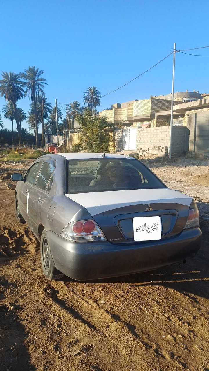 سلام عليكم
لانسر موديل 2010 للبيع
كير مكينه حداديه كله جديد
تخم تاير باتري جدد توه شادهن
 التبريد فقط راديتر نزرف 
رقم كربلاء بسمي نكليزي 
بيها صبغ بنيد وجاملغ فقط صبغ 
بيها جرد بسيط ومغلفه 
السعر 77$ وبيها مجال 
مكان سياره بابل كفل 
*********** 
السعر 77$ وبيها مجال
