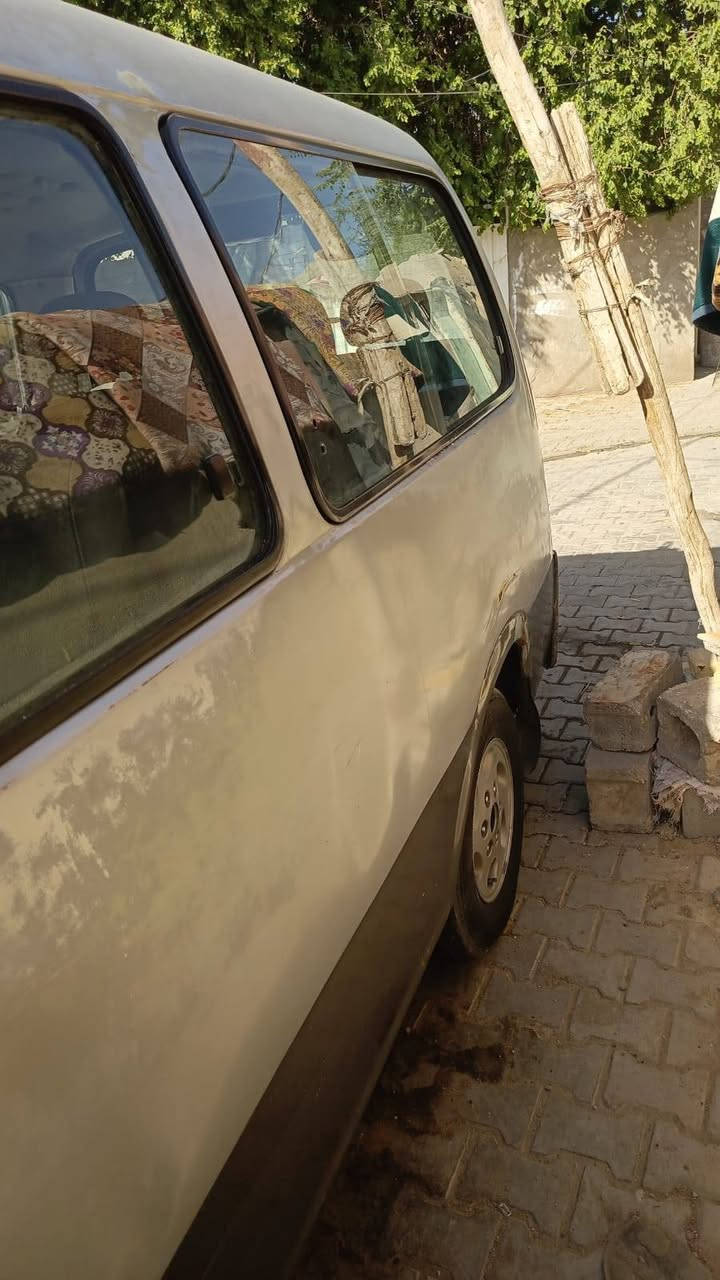 السلام عليكم سياره بيجو للبيع موديل 2002 رقم انكليزي باسمي  مكاني نجف السعر65/// ***********
