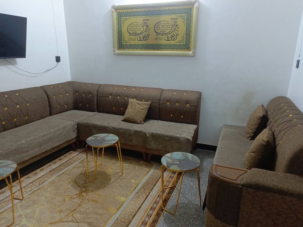 السلام عليكم تخم للبيع عشر مقاعد تفصال جديد 25 مكاني بغداد مدينه الصدر قطاع 10 السعر 250 وبي مجال الرقم 
                                            ***********
