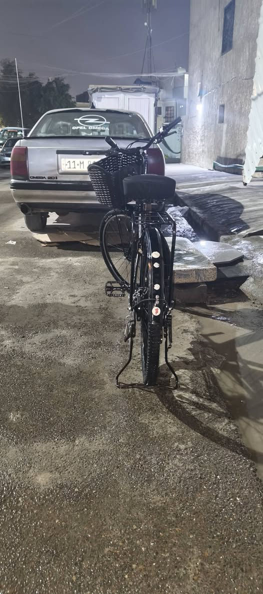 السلام عليكم كباتن 
هذا البايسكل للبيع ب 125 ألف دينار 
للاستفسار ***********
