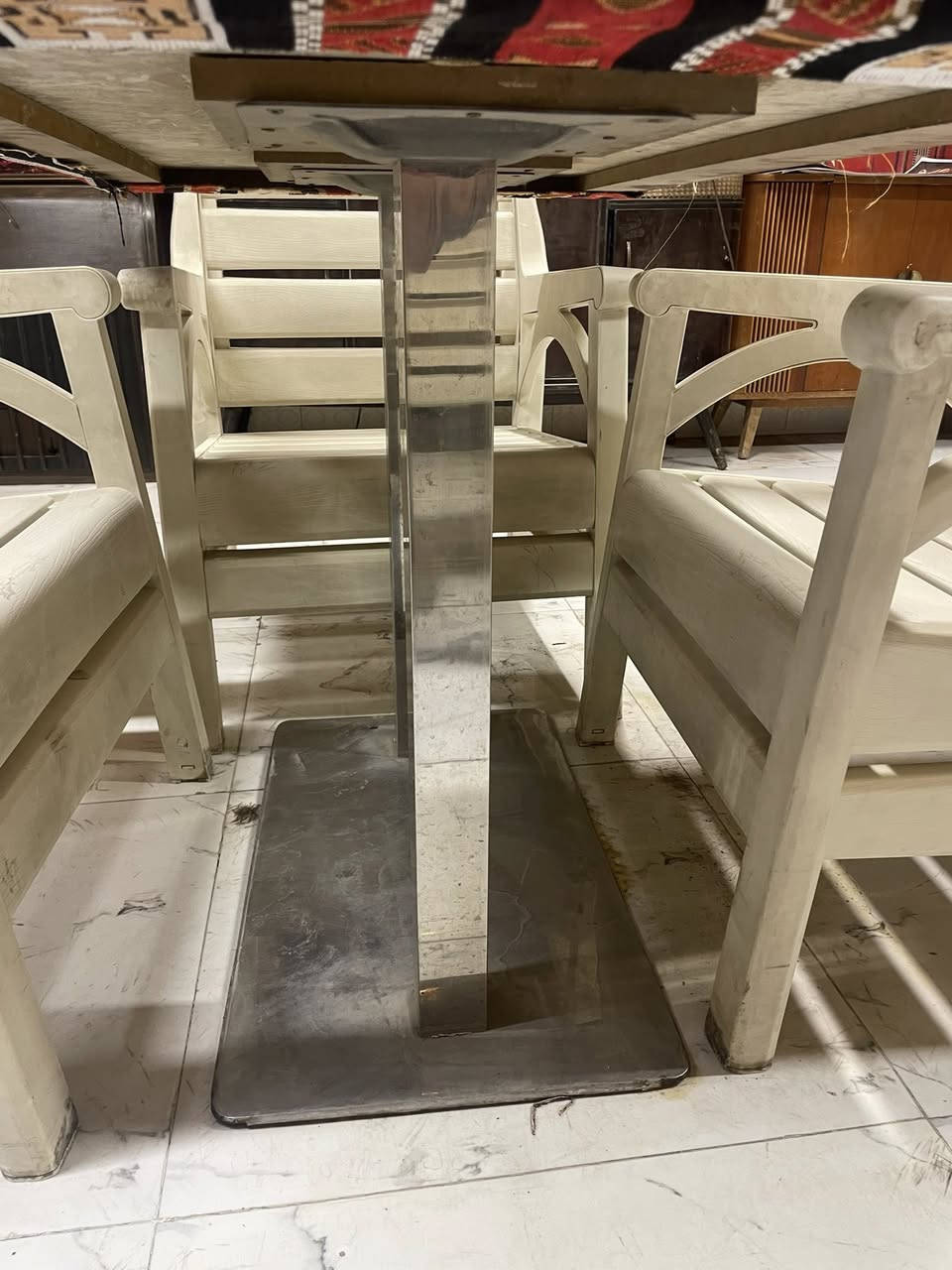 ميز.العدد ٧قطع. مغلف قماش السعر الواحد ٧٥وبيه مجال شراي يتصل *********** مكاني البلديات طوال ١٢٠سم وعرض ٧٠
