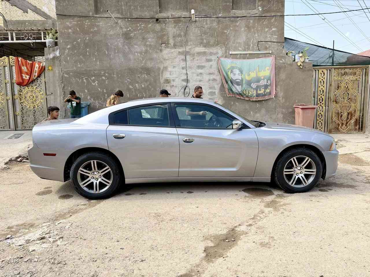 السلام عليكم جارجر 2014 اصل رقم بغداد تحويل مواصفات sxt   ماشية 170 مبدل بنيد فقط السونار داخل المنشور 
السعر 160 وبيها مجال 
***********
العنوان  بغداد مدينة الصدر
