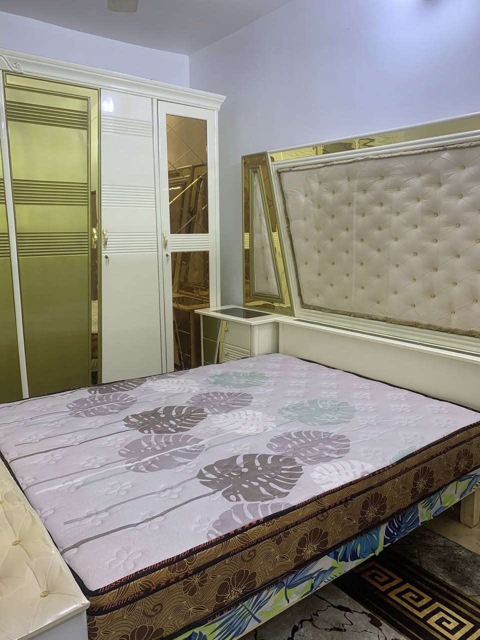 غرفه نوم مستخدمة نظيفة جدا استخدام قليل جدا 
***********  مكانه في بابل الحمزه الغربي
نجارة عراقية بلوك وسعر مناسب
