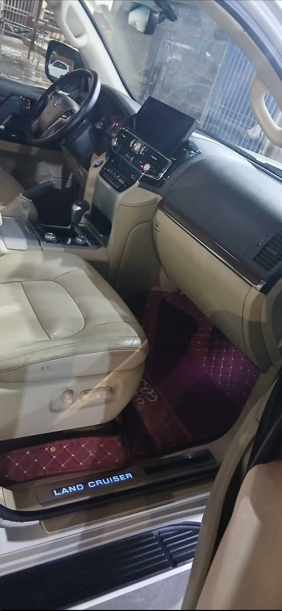 لاندكروز 2017 ساز فول موصفات بصمه فتحه كشن سايق 3 دكم كشنات كهرباء وجلد لايت زنون عالي ناصي تخم تاير سبير منازل يوجد صبغ في البنيد اثر طابوكه بدون اي فتح او طخه مكفوله برغي ممفتوح بسياره ماشيه 140 رقم بغداد الجديد بسمي السعر 450 المكان بغداد مشتل ***********
