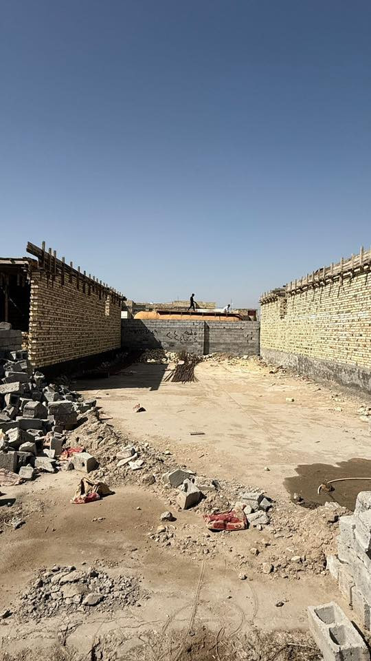 عرصات الحاج حيدر حجي هندي الخصيمه
عرصه مساحه 300 م 
الواجها 10 ..موقع مميز 
منطقه كلها تبليط 
ارضية العرصه كلها رفت (صب) 
مرقمه رقم بلديه جاهزه للتطويب 
طابو زراعي سند 25 
***********
