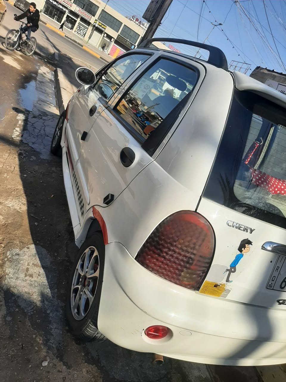 السلام عليكم كيو كيو موديل 2013 باسمي رقم وهزة جديدة كير مكينة تبريد كلة جديد مكفولة السيارة مكان السيارة بغداد سعر 36 رقم الهاتف ***********
