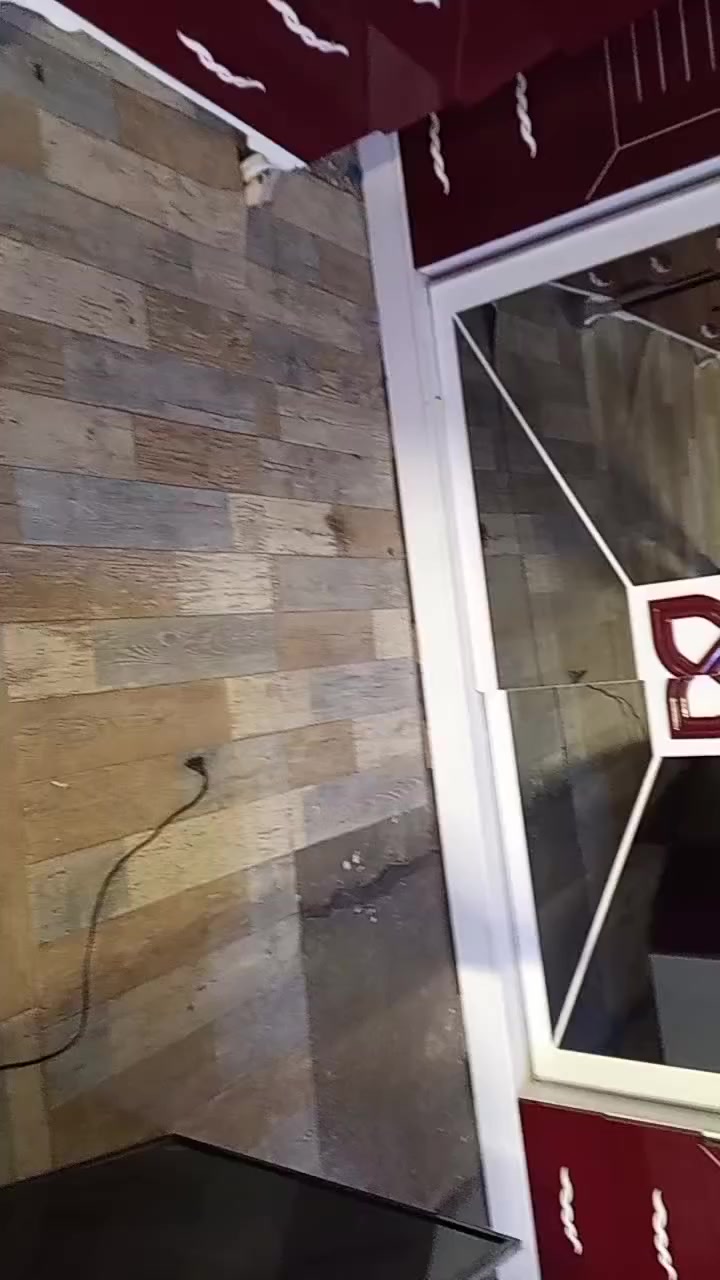 للبيع غرفه تسع قطع نظافه 70% وبسعر مناسب سعر 700 للاستفسار اتصال***********
