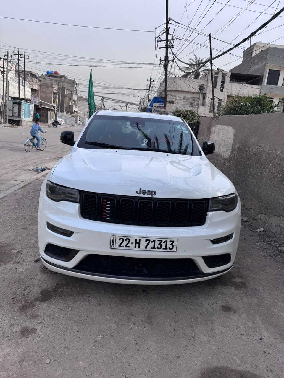 سلام عليكم جيب 🚙 Sسياره فول 2020 رقم اربيل هزه جديده تحويل مباشر ماشيه 110 سياره بنراما  مواصفات مزوعه مواصفات رادارات خلفيه اماميه حساسات ايضاً كشنات كهرباء حزن ميموري ام الرادر  محرك 5.7 سياره طگ سليفون حادثها ربع البنيد والجاملغ ربع البنيد صبغ والجاملغ والباب بدون دواخل بدون شواصي بدون لغود عنوان بغداد السعر 235 وبيه مجال بسيط جدا مكان سياره بغداد المشتل ***********
