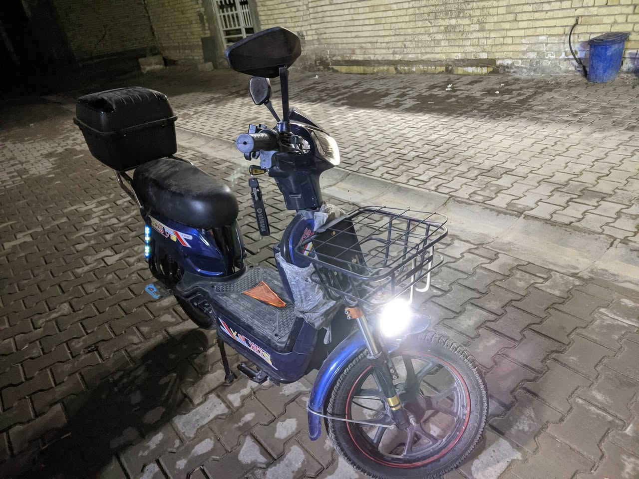 دراجة شحن
سويج بصمه و كارت
5بطاريات
سرعة اقل 100
مستخدمه شهرين 
السعر 500
الرقم ***********
