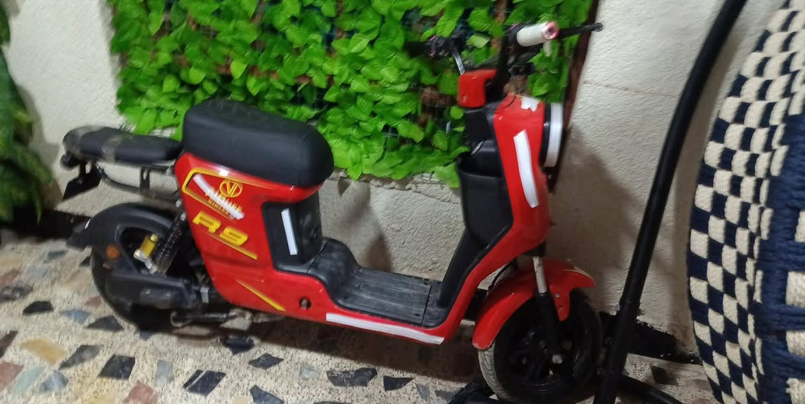 ار تسعه للبيع
السعر 350وبيها مجال 

دراجه شغاله وكامله من جميع هورن ولايت بطاريات شغاله 
السله موجوده والتكيه فاتحهن 

بس اكو ملاحضات 

بوربرنك امامي وباقي ملاحضتين نقص غيره ماكو


**إذا كنت صاحب هذا الإعلان وتريد حذفه لأي سبب، رجاءا أرسل رسالة إلى الدعم الفني**