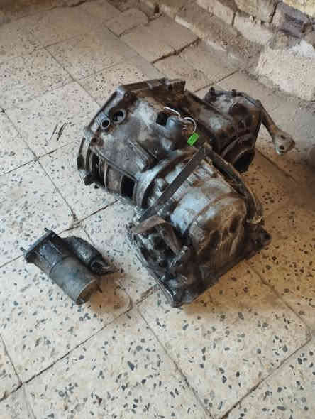 متوفر كير.. اوتوماتيك ميكانيك.بي الدشلي خارط يشتغل بس عل بك الياخذه يبدل دشلي يرجع طبيعي .كولف عظم.مع سلف مالته .مع مكينة جام كهربائيه..بسعر مناسب 
***********
