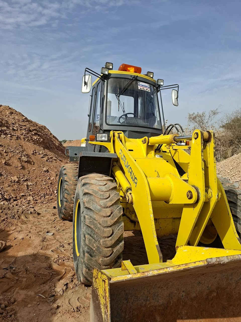 سلام عليكم شفل فوركاوه حجم 310 محرك ازوزه 4سلندر وارد يابان تخم تاير دخول جديد ساعات العمل 2000 كفاله عامه العنوان الديوانية ***********
