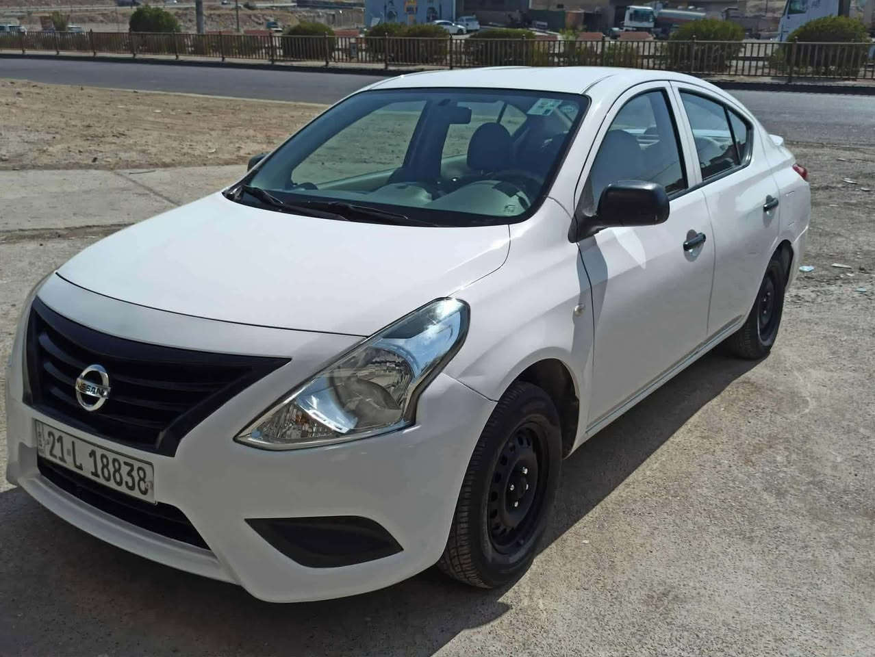 نيسان سني هندي
موديل 2015
رقم سليمانيه  الدولي 
هزه و سنويه جديده 
محرك وكير شرط 
كير توماتيك
حداديه جديد 
باتري جديد 
تبريد ثلج 
سياره بدون صبغ بيها مكانات بارد فقط 
شرط التحويل  او الوكاله بأسمي 
كركوك 
السعر ٩٧$
***********
