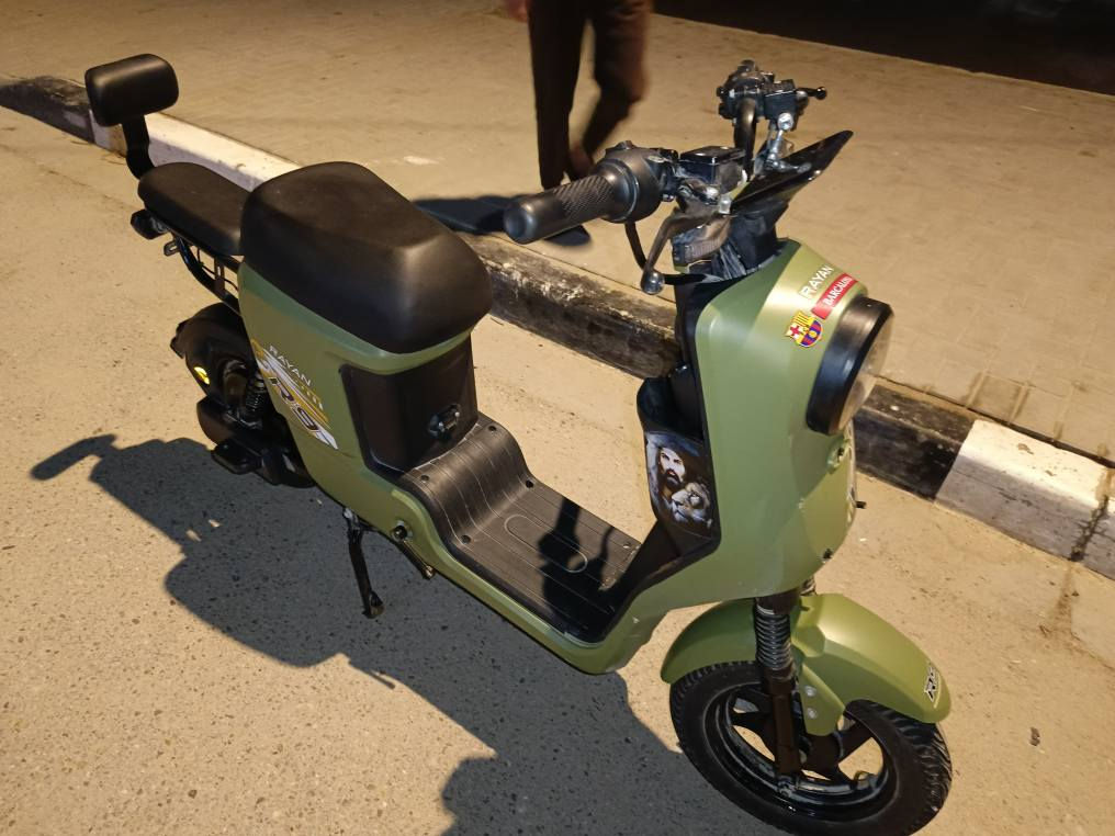 سلام عليكم ورحمة الله
دراجه شحن جديده استخدام 6  اشهر
موديل 2025
كلشي شغال نضاافه فوول
دبل سويج
دبل أشاير
لايت عالي وناصي
 5بطاريات سعه ٢٦
الون زيتوني طافي مميز 💫
حجم الدراجه ١٦
ملف شاشه العقل أشارت البطاريات كلشي شغال وماكو اي عطل
السعر 520
مكاني الزبير الريسز
رقمي 0777 480 5810 البصرة, العراق
