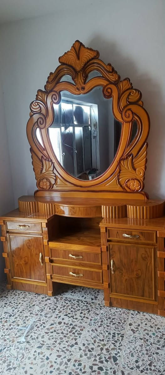 غرفة اخشاب عراقي جديدة للبيع.  اي ***********ستفسار على وتس اب
