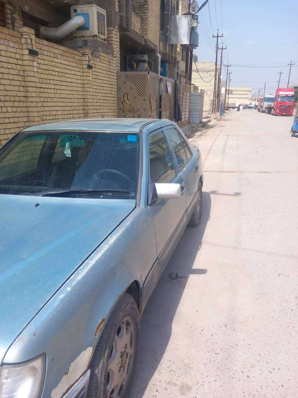 السلام عليكم مرسيدس مديل ١٩٩١بطه بلاديه بدون صبغ جاهزه تبريد بأسمي رقم انبار سعر 43رقم الهاتف *********** العنوان بغداد العبيدي الرئاسة
