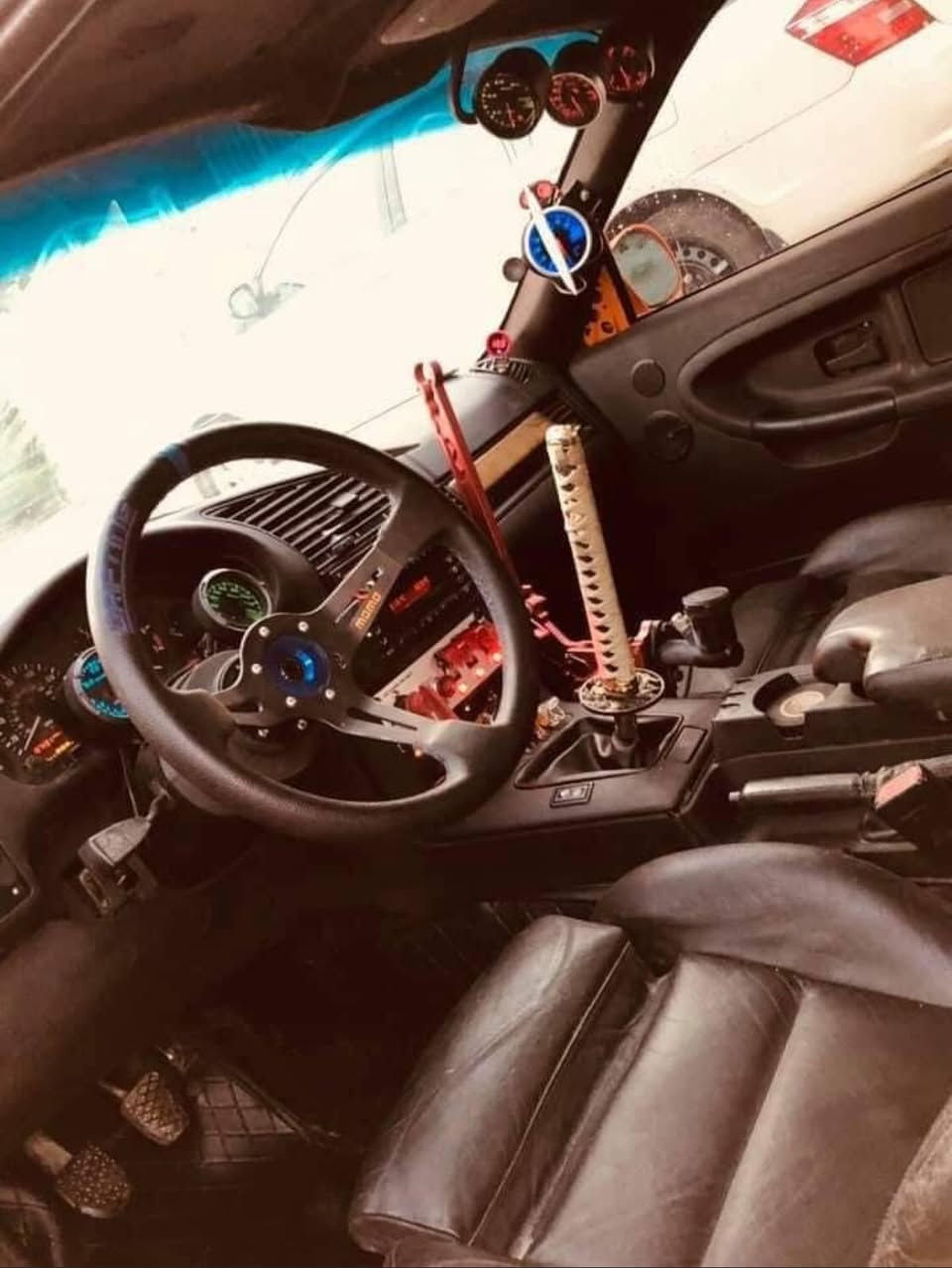 السلام عليكم سيارة بي ام تزويد خير من الله جكات نيتروجين عداد كامل كهربائيات كامله سياره خير من الله تريد بس خيال للبيع او مراوس وابيع اقساط رايده اب 45 ورقه وبيه مجال للاستفسار الرقم ***********
مكاني بغداد حي الجهاد حي الحسين متواجد واتساب وعلى الرصيد
