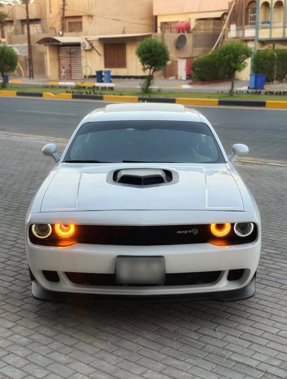 2022 R/T Shaker 1/1  
V8 5.7L 
ماشيه 24 الف   
السياره فول مواصفات 
فتحه 
سوبر تراك باك 
سستم سماعات الباين 
خزن ميموري 
عينة ابيض مال شيكر 
مازدات شيكر 
داخل شيكر كنتارا وجلد 
 دبلات صفر T/A
كشنات تدفئه تبريد 
ستيرن تدفئه 
رادار جانبي  
تدفئه مري جانبيه 
ويل هيلكات نجمة
كاتش كان 
شاشه جبيره 
دشبول جلد دبل خيط مختوم شيكر 
بوب جلد 
السياره عليها بولش +نانو سيراميك يعني السياره مرايه وبالواقع احلى 
والسيارة مبرمجة داينو عند ايكل ومطلعة رقم حلو 
حادثها بنيد وجاملغ جهه السايق ونفسهم مصلحات 
غير هالشي السياره كفالة السياره جديده  بحيث حتة دعامية خلفية بدون صبغ 
السياره استخدام يومي ستوك بدون تزويد
والسيارة رقم اربيل بأسمي تحويل شوكت ميعجبك 
رقم الهاتف ، واتساب :***********
