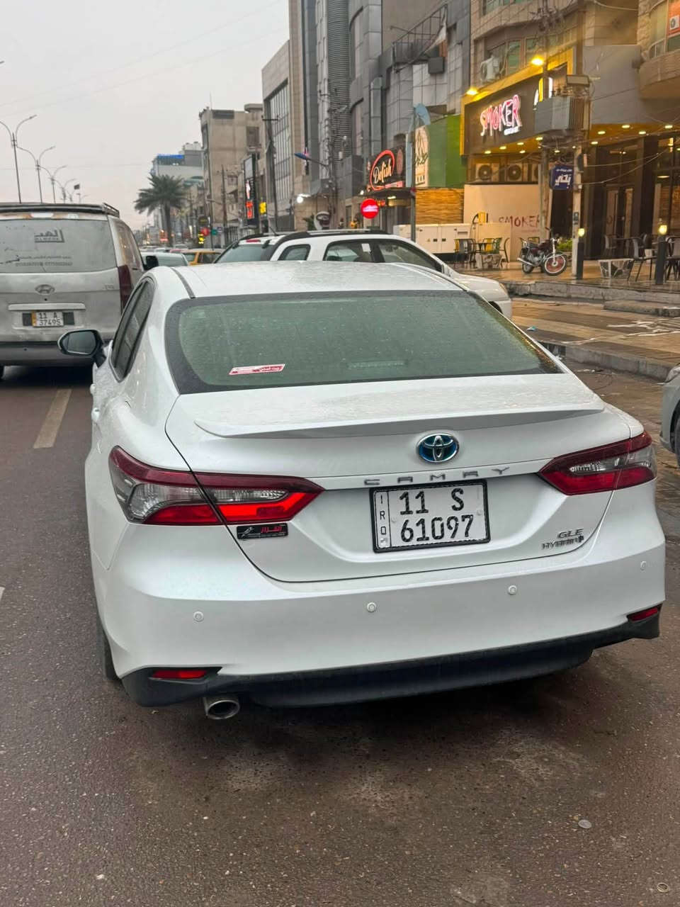 السلام عليكم كامري هايبرد خليجي وارد سعودي عبدالطيف جميل موديل 2023  اعلى مواصفات ضمن فئتها ماشيه 54 الف رقم بغداد الجديد بأسمي تحويل مباشر 
ملاحضات : bdr جاملغ خلفي جهه ليمنه شي جداً بسيط +باب خلفي ايمن بارد ايضاً بسيط اثر طخه + حافه بنيد bdr اصبعين جداً صغير + طخه باب امامي ايمن بعده ممصلح يتصلح بارد سعر 215$ وبيها مجال 
السياره بدون اي حادث وكله بلاد بجم كبس وبدون قطره صبغ مثل من كول طخات بسيطه سوء سياقه 
السياره كله على وضع الشركه 
مكانها / بغداد الكرخ  ، هاتف : ***********
