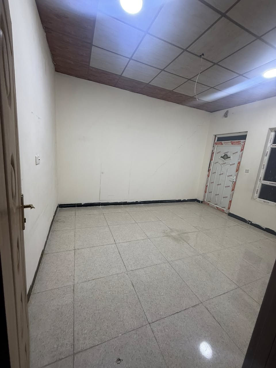 للايجار بيت 100 متر 3غرف نوم
صحيات ومطبخ واستقبال
الموقع الشهداء خلف المستنصريه 
سعر الايجار 300 الف قفل
للاتصال ***********

