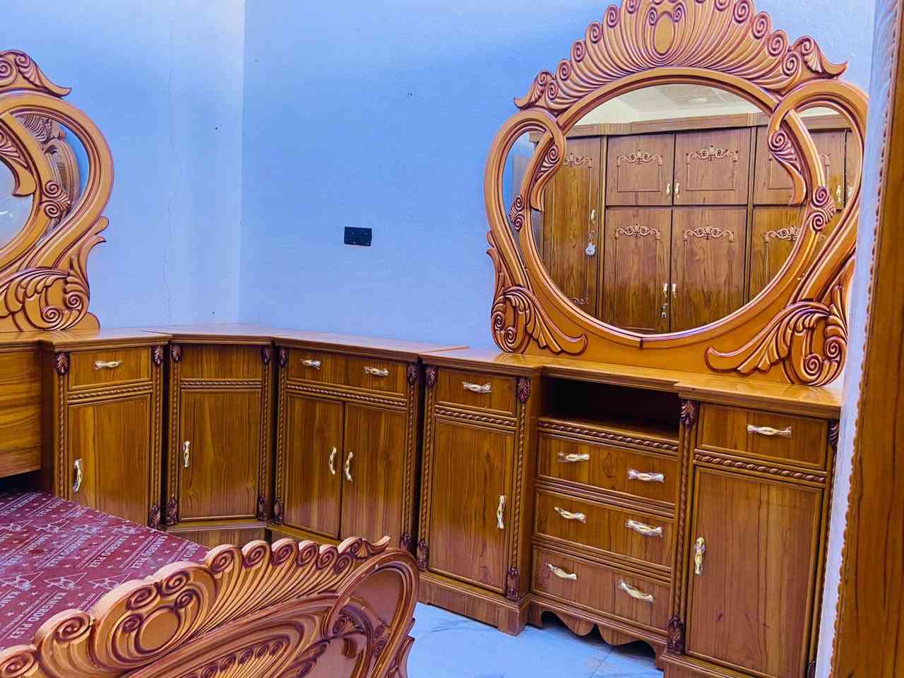 توجد غرفة نوم صاج عراقي درجه اولى نضافه فول العنوان الرمانه مقابيل المركز الصحي  للاستفسار خاص او ***********
