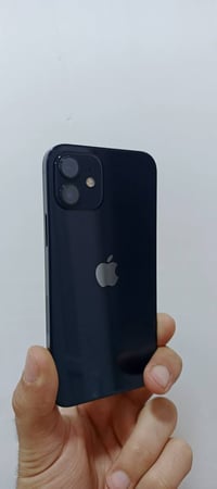 آيفون ١٢ • ١٢٨ • نقطة حبر