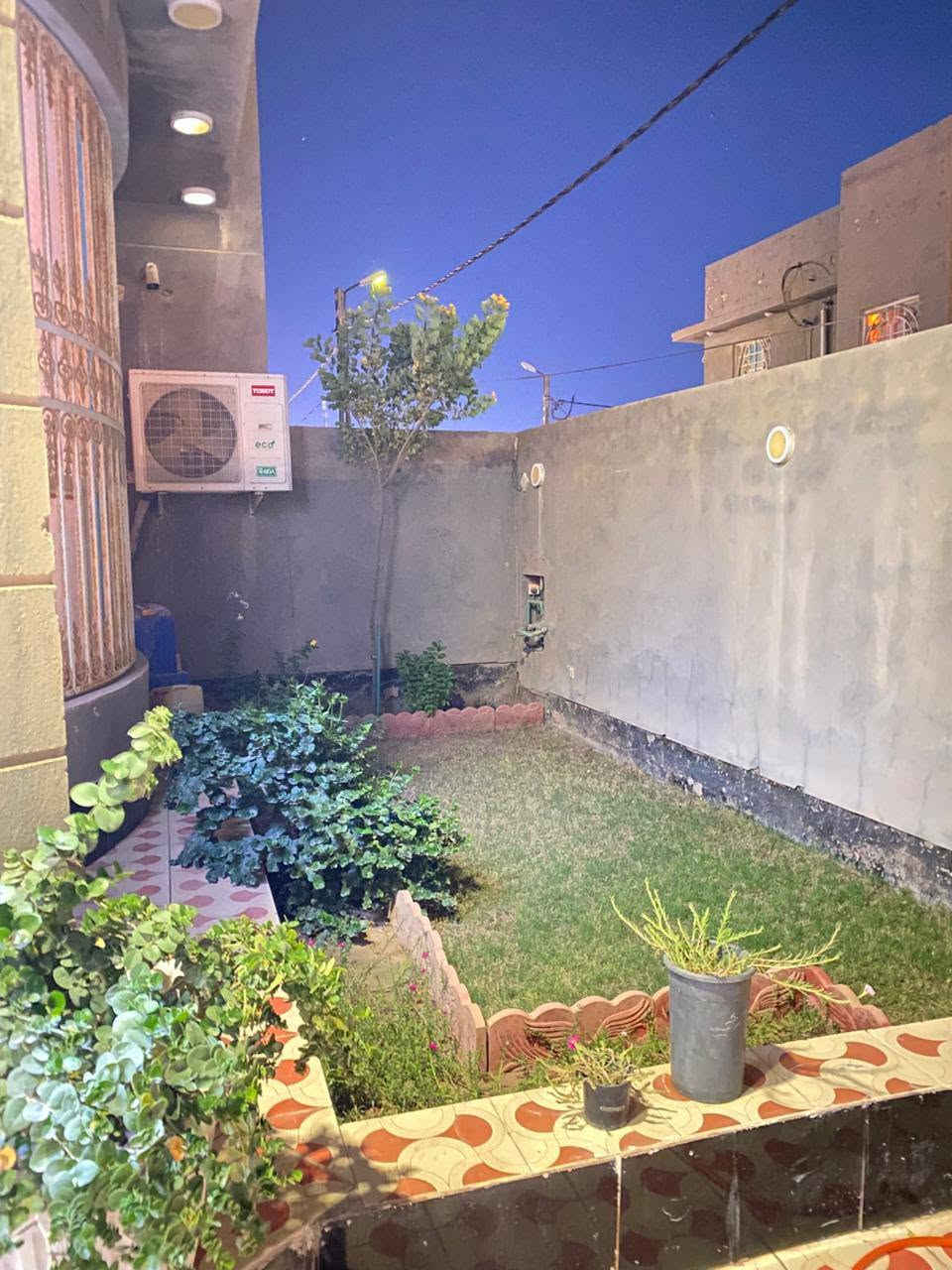 🏡 بيت للبيع – فرصة مميزة للسكن 🏡
📍 الموقع: حي الجامعة – شارع 20 – قرب مدرسة الجامعة
📐 المساحة: 200 متر مربع
✅ موقع ممتاز وقريب من الخدمات والمدارس والأسواق
✨ مناسب للسكن العائلي وفي منطقة هادئة ومخدومة
📞 للاستفسار والتواصل (واتساب): ***********
📢 للحجز أو معرفة التفاصيل الكاملة، تواصلوا على الرقم أعلاه. فرصة لا تعوض للراغبين بالسكن في حي الجامعة المميز. �
