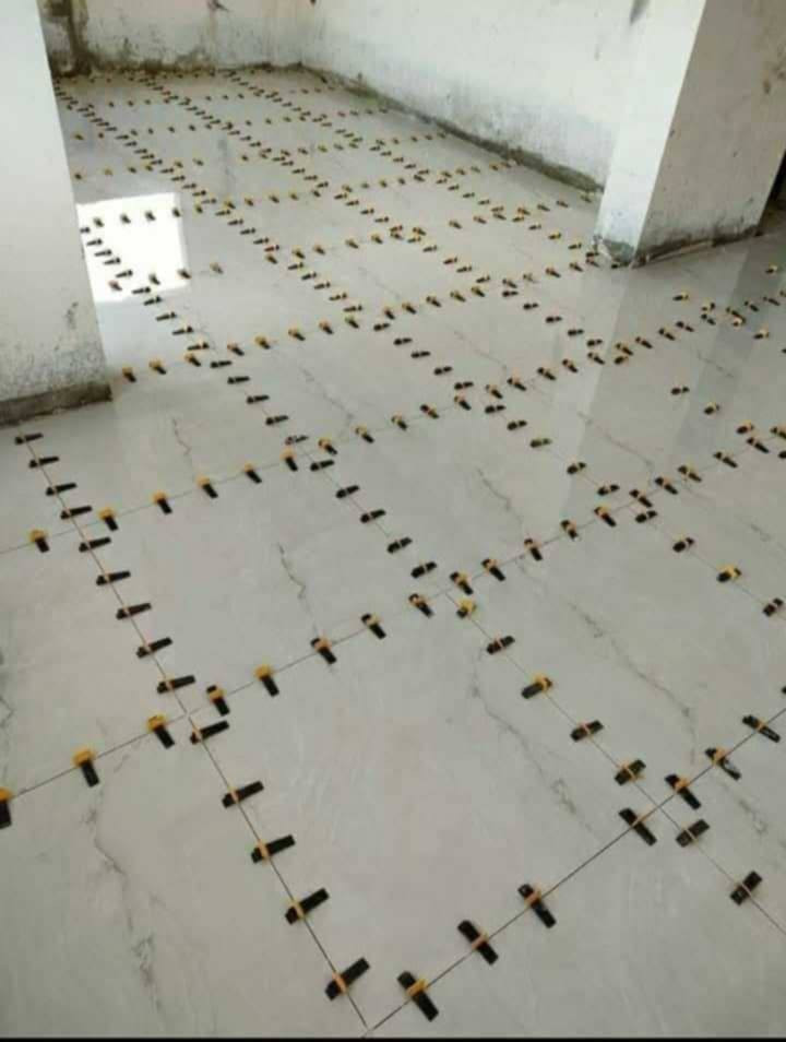 السلام عليكم محمد خلفا سيراميك جدران وارضيه وكاشي بورسلين مصري ومعي كادر متفرغ حاليا شغل درجة اولى ليزر جبنان صلايب تسليم مهندس بغداد فقط *********** بي واتساب
