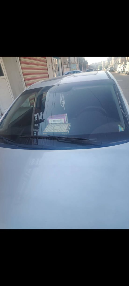 النترا 17 وارد امريكي
حزام كلير من امريكا
رقم بغداد  دولي
محرك دوش 2000
كير At 
بيها طخات بسيطه 
***********
الحاج وسام الطائي بغداد, العراق
