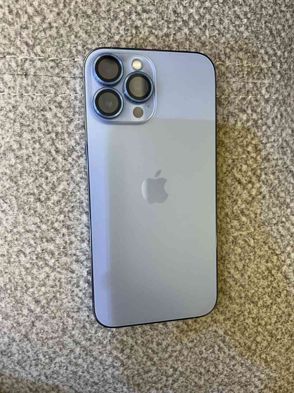 السلام عليكم للبيع ايفون 13 برو ماكس
ذاكره 256 
بطارية 84 
ويا باكيته مابي ولا شخط 
سعر 700 وبي مجال 
بغداد العامرية 
***********/موجود واتساب
