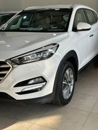هيونداى توسان للبيع موديل 2018 خليجى كورى اصليه محرك ألفين دوش مامفتوح...