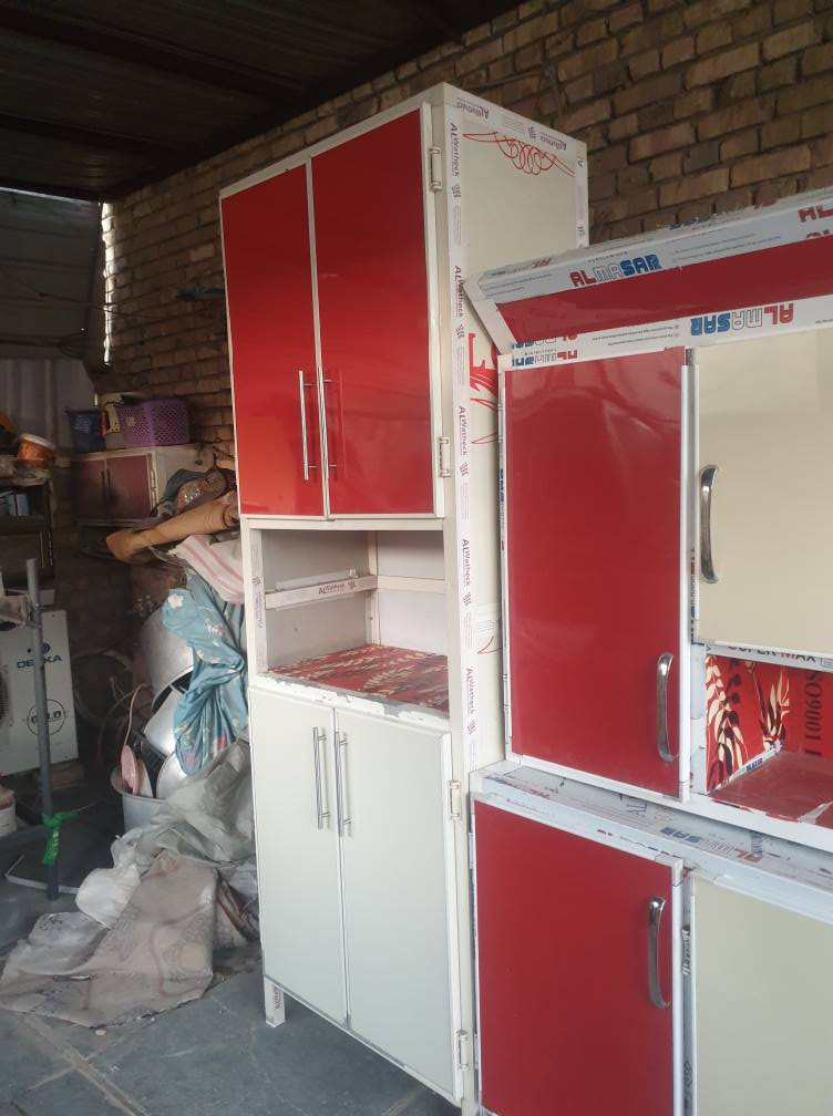 كاونتر مترين ونص وسنك متر ونص مرمر وزاويه متر نضيف بيع ومراوس استفسار اكثر خاص او *********** عمارة, ميسان
