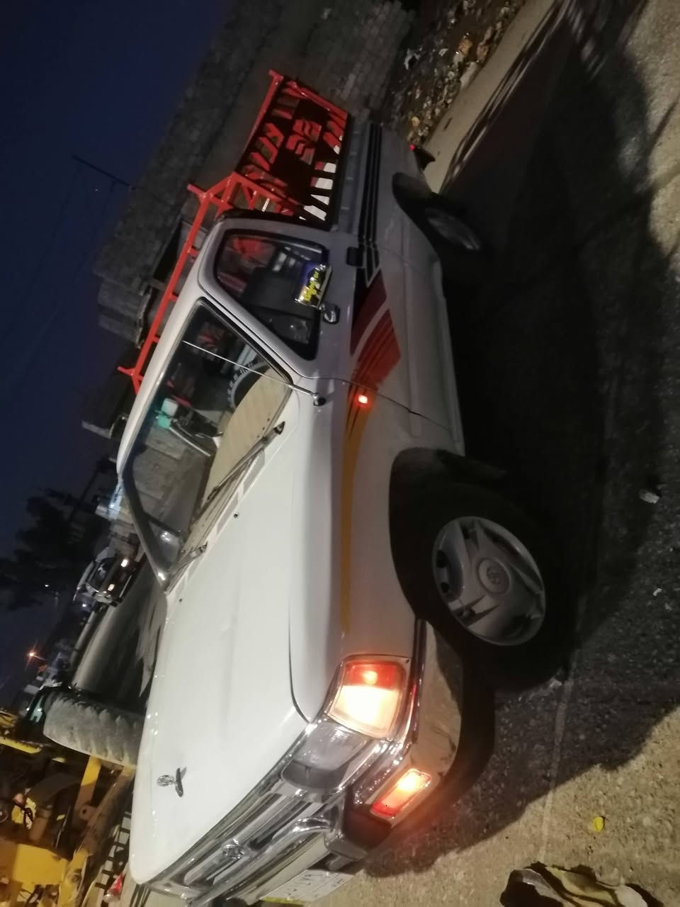 السلام عليكم بيكم موديل 96 نينوى ألماني شرط الوكاله والتحويل مكينه شرط كير شرط بس حار الضرر جاملغ المامي والباب بخ  بيها ملاحضات شاصي شرط كاربون بنزين سنويه 2026 السعر ٦٥ وبي مجال استفسارالسلام ***********
