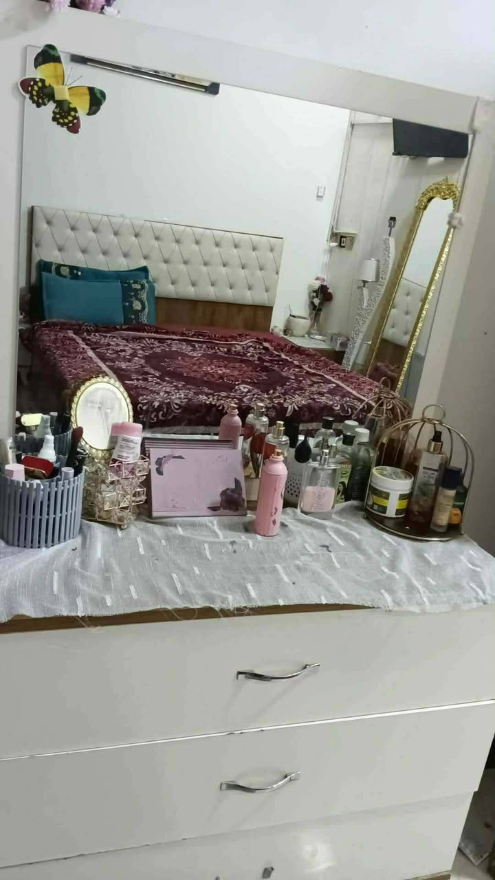 غرفه نوم تركي سلايت للبيع مكاني بغداد 5 قطع سعرها300 وبيها مجال


**إذا كنت صاحب هذا الإعلان وتريد حذفه لأي سبب، رجاءا أرسل رسالة إلى الدعم الفني**