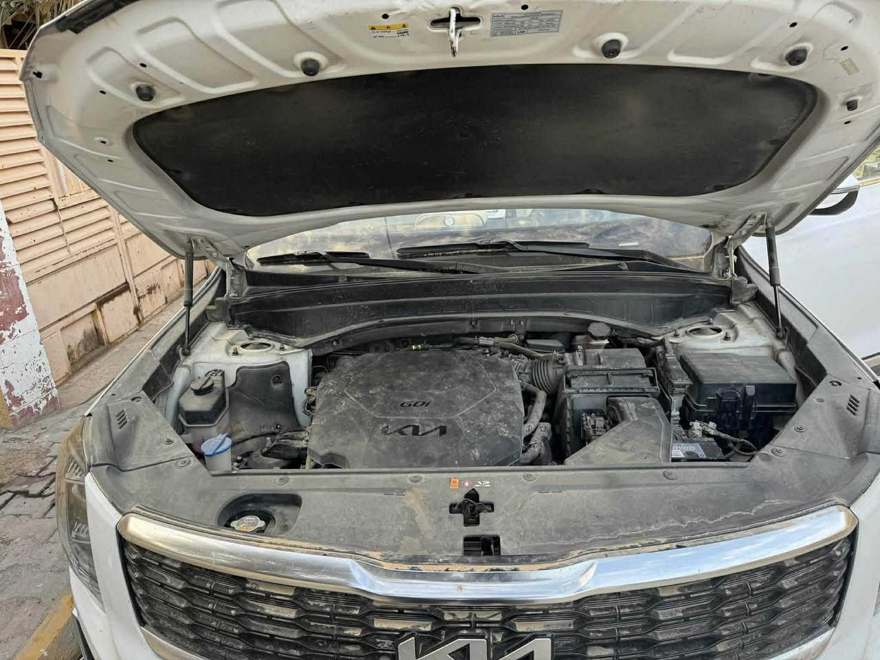 المحرك: V6 سعة 3.8 لتر بنزين  ￼
• القوة: حوالي 291–295 حصان  ￼
 • عزم الدوران: نحو 355 نيوتن·متر  ￼
 • ناقل الحركة: أوتوماتيك 8 سرعات  ￼
 • نظام الدفع: دفع أمامي أو كلي AWD حسب الفئة  ￼
 • استهلاك الوقود: نحو 11.3-12.7 كم/لتر (متوسط)  ￼
 • سعة خزان الوقود: 71 لتر تقريبًا  ￼

 • الطول: ~5000 مم
 • العرض: ~1990 مم
 • الارتفاع: ~1750 مم  ￼
 • قاعدة العجلات: ~2900 مم  ￼
 • سعة الصندوق: من ~600 لتر حتى 2455 لتر (عند طي المقاعد)  ￼
 • سعة الركاب: 7–8 أشخاص  ￼
 • قدرة السحب: حتى 5000 رطل (≈2268 كغ)  ￼

⸻

✔ شاشة لمس 10.25 بوصة (ملاحة وكار بلاي/أندرويد أوتو)  ￼
✔ كاميرا 360° ومراقبة النقطة العمياء  ￼
✔ نظام تثبيت سرعة متكيف ووسائل أمان متقدمة  ￼
✔ فتح بدون مفتاح، شحن لاسلكي، بلوتوث، USB  ￼  
باقي التفاصيل التصال بل رقم /***********
