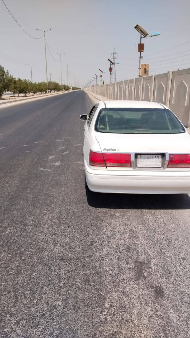 تويوتا كراون 2003 
ملكه مكينه الديفور الجبير ✨
كفاله مكينه وكير لا تنقيص ولا نضوح
كفاله من الكص
و كفاله الصبغ بأستثناء الجاملغ الخلفي (بدون كص)
نشاط و شلعه معدل 
لايت زينون
السياره بالواقع احلى من الصور تجي تشوف بعينك💚
رقم صلاح الدين قرار 48
 شرط المداور من صاحب السنويه 
مكاني نجف - كوفه 
للسعر اتصل او واتساب✅
***********
