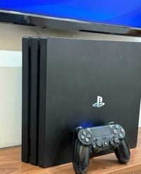 جهاز PS4 PRO (1تيرة) تحديث 13.50 الجهاز يحتوي على الكارتونة البيضاء ال...