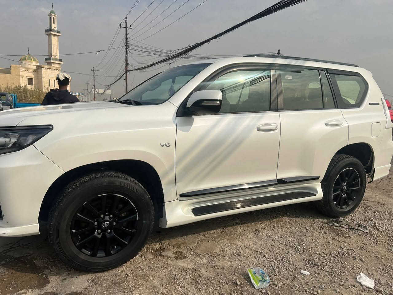 برادو ٢٠٢١ مدنايت مكانها بغدادرقم اربيل سنويه ٢٠٣٠
باسمي 
الدوليه مكفوله كفاله عامه من البارد والصبغ والتكحيل عدى بيها دعجه صغيره بين باب السايق والجاملغ الامامي
***********
