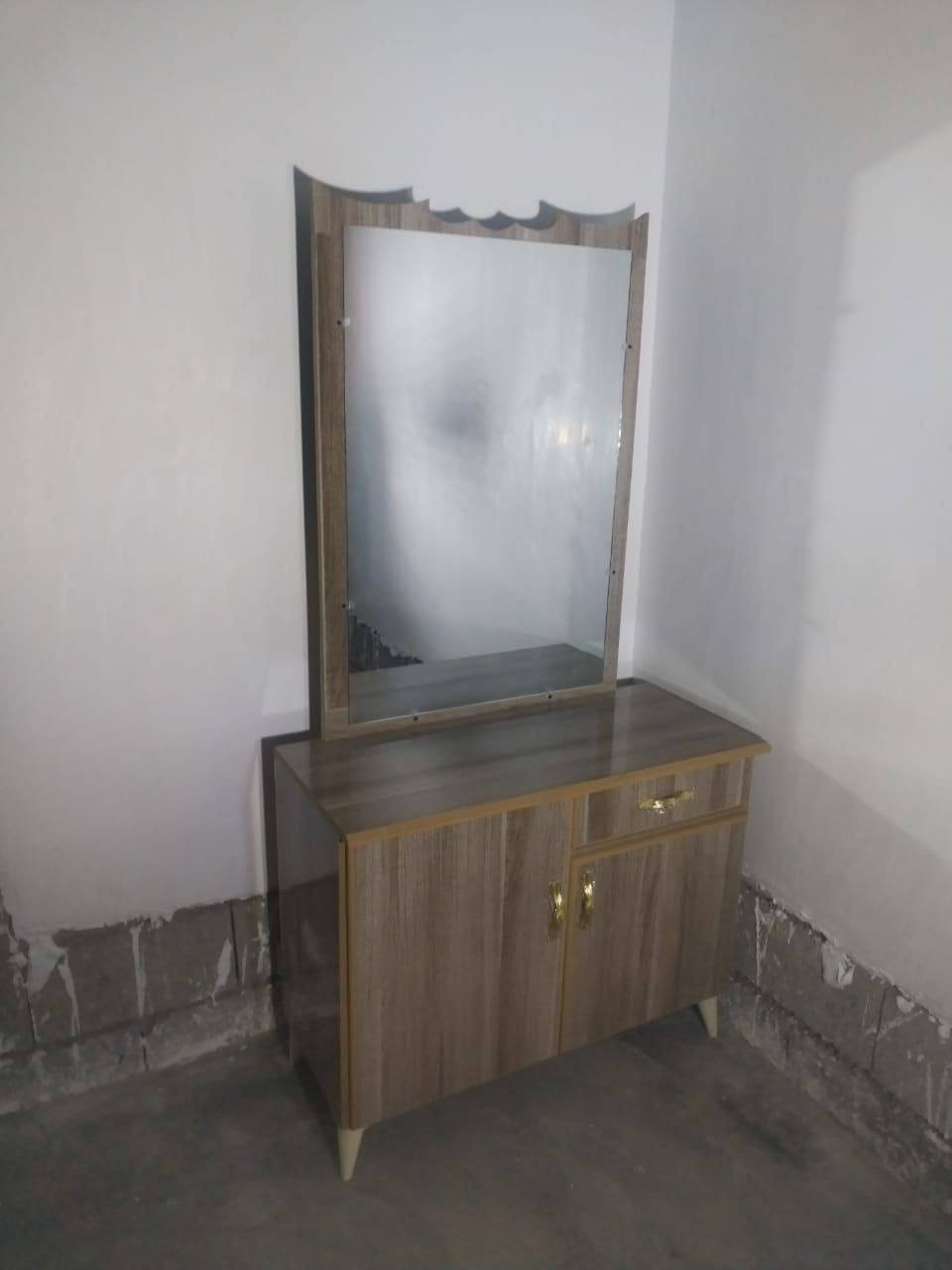 غرفه خشاب تركي جديده غير مستخدمه للبيع
السعر 450 وبيها مجال  
للأستفسار ***********
