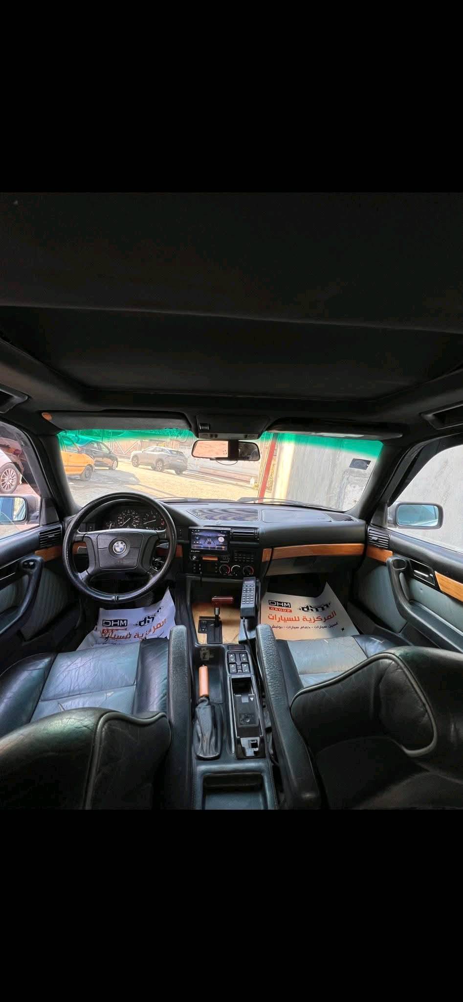 السلام عليكم 

 بي ام 525 فانوس موديل 1991 للبيع او مراوس وارد امريكي حادث جاملغ امامي فقط صبغ عام جماليه السياره احلى من الصور بهواي
كير محرك مكفولات
السياره فول مواصفات
فتحه
بجم عريض
دعامياتm امامي خلفي
تلفون بلاد
كراسي كهرباء فول تحكم
تجاوي كهرباء
تدفئه كشنات
جام اربعه كهرباء
مري منفصل كهرباء
برده خلفيه كهرباء
دبل ايرباك
دمام صندوك اصلي
ويل خليه جديد اصلي
سنتر لوك
جام كهرباء 4
لايت زنون عالي
شاشه كامره دواره امامي خلفي
كهربائيات شغاله بيها ملاحظات كلش بسيطه 
وباب عكس السايق يراد فقط كيلون 
والجام الخلفي عكس السايق ما ينزل تصليحه بسيط 
تبريد منضومه جديده كامله بس بنهاية الصيف الكمبريسر صار بي صوت
السياره جاهزه صدر بي ملاحضات بسيطه بل امامي الخلفي جديد
رقم انبار دولي الجديد  تحويل ثاني يوم مشروع وطني السعر 75 وبيها مجال حك الجيه 
العنوان بغداد الدوره 
***********
