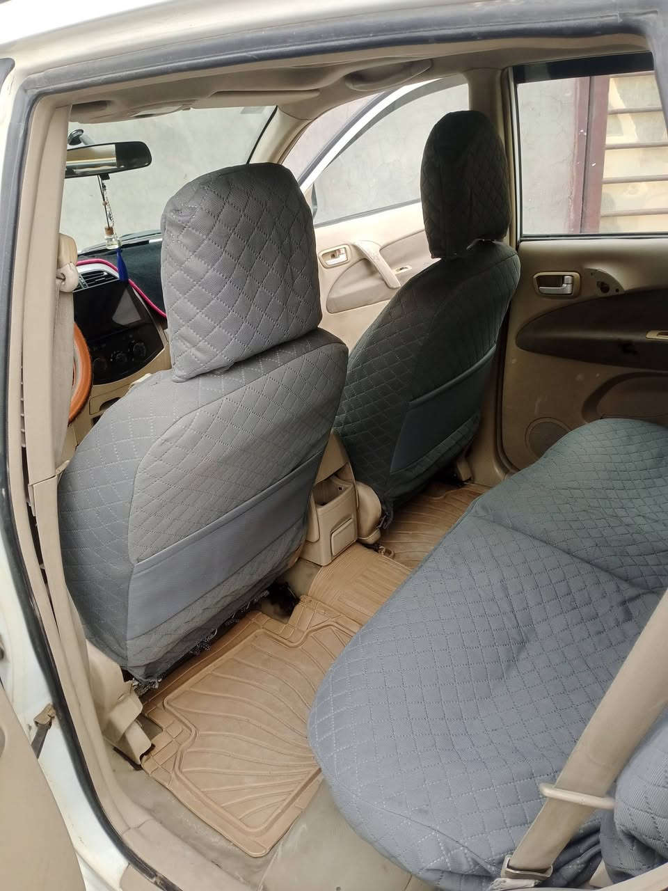 تيكو شيري موديل 2012
رقم انكليزي بغداد  سنويه 2027
ملاحظه غير متواجد على الفيس بوك 
السعر 55$ ورقه وبها مجال
كير ميكانيكي 
سياره نظيفه وخير من الله
كهربائيات كلها شغاله
 تدفئه تبريد شغال 
العنوان/ بغداد /المحموديه 
للتواصل /*********** بي وتساب 
ملاحظه مهمه غير متواجد على الفيس بوك
