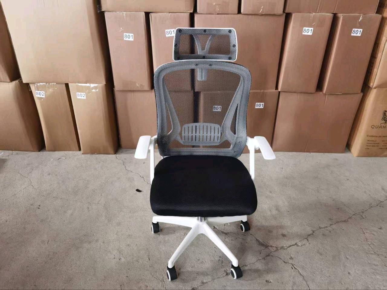 عرض توصيل مجاني 🔥🔥كرسي مكتبي تجوة راس 🔥🔥
🔴جودة جدا عالية 
🔴صور حقيقية للمنتج 👆
🔴يتحمل وزن ١٥٠ كغم
✅️السعر
75 الف والتوصيل مجاني