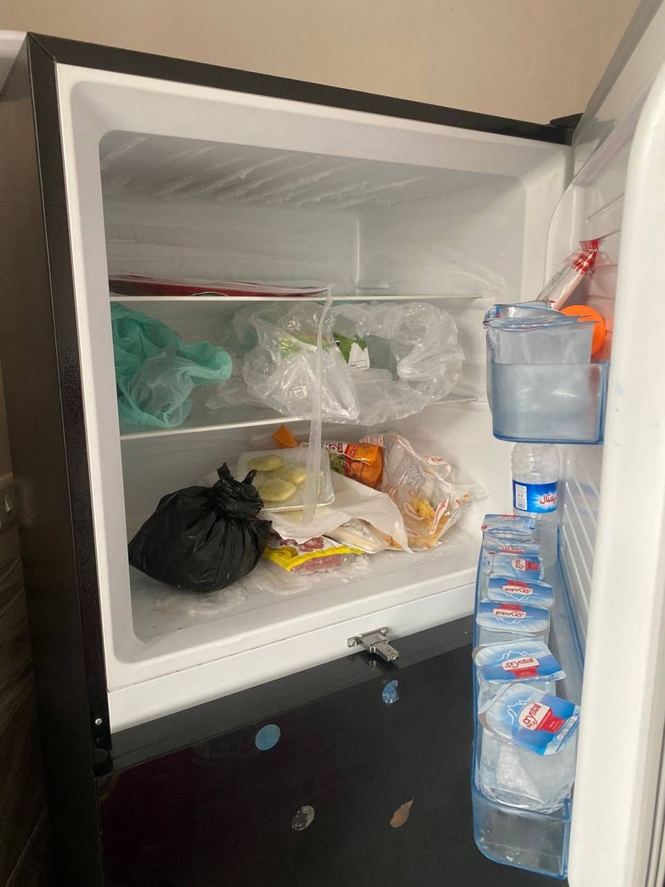 ثلاجه 28 قدم جبيره داخل اكرلك وجه جام جديده شخط مابيه ماركه اوبرا سعر 375
***********
