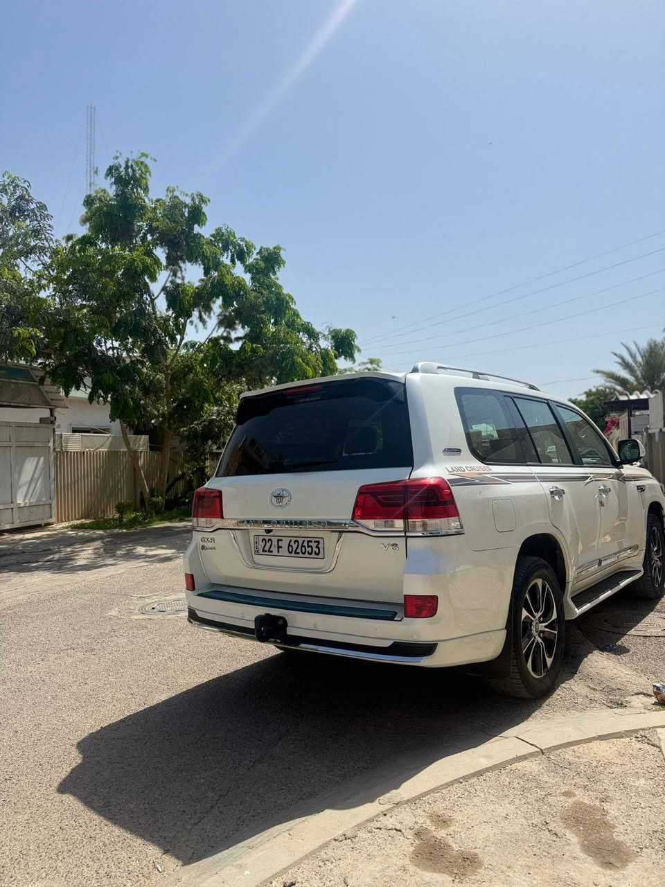 لاندكروز ٢٠٢١ السيارة رقم أربيل باسمي السيارة مكفوله والسونار موجود شركات بدون فتحه الاستفسار عن هذا رقم *********** مكان السياره صلاح الدين
