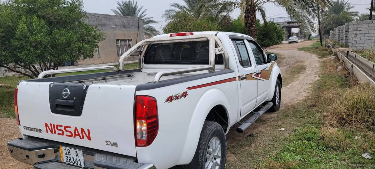 نيسان فونتيرا ٢٠١٣ محرك ٦ كير بلاد اوتو رقم بابل نكليزي بئسمي تبريد ثلج تخم تاير جديد حداديه جديده تحكم ستيرن شاشه كامره خلفيه حساسات عنواني غرب سجن ابي غريب رقمي *********** السعر ١٢٥ لبيع او المراوس
