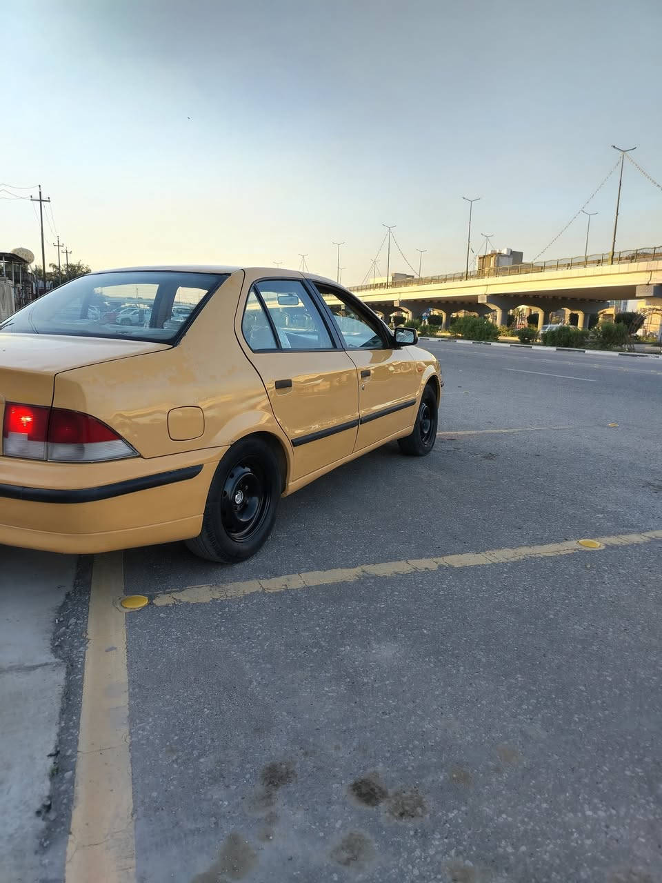 سلام عليكم سمند موديل ٢٠١١ مكينه وكير مكفولات حداديه جيده تخم تاير رقم كربلاء دوالي سنويه جديد ال ٣٠ هزه جديده مصفر هيه وغرامات مكفواله من ضربه وتبديل مكينه مكان كربلاء ااتصل ***********
